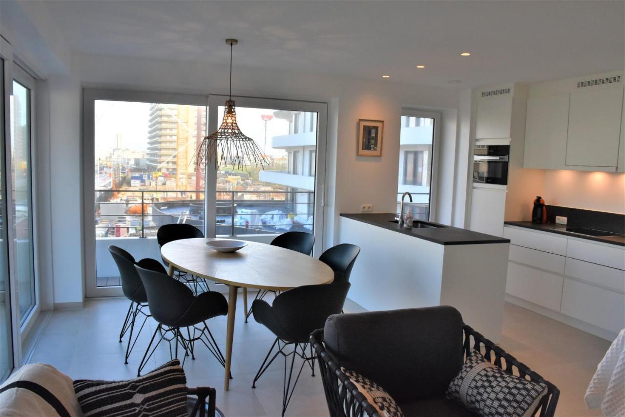 Lichtrijk 2-Slaapkamerappartement Met Zeezicht En Gratis Parking Остенде Екстер'єр фото