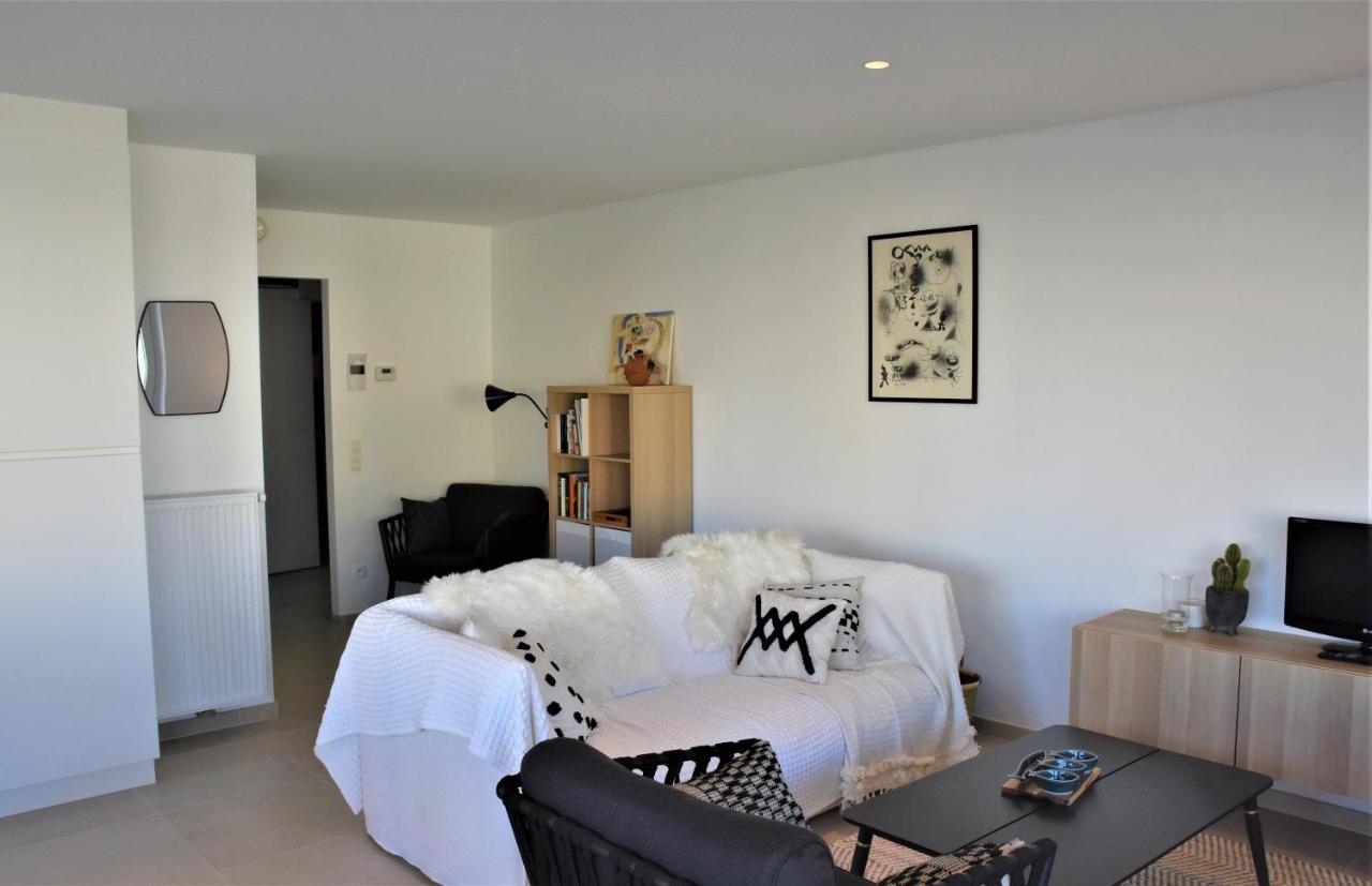 Lichtrijk 2-Slaapkamerappartement Met Zeezicht En Gratis Parking Остенде Екстер'єр фото