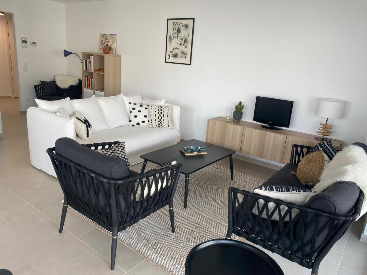 Lichtrijk 2-Slaapkamerappartement Met Zeezicht En Gratis Parking Остенде Екстер'єр фото