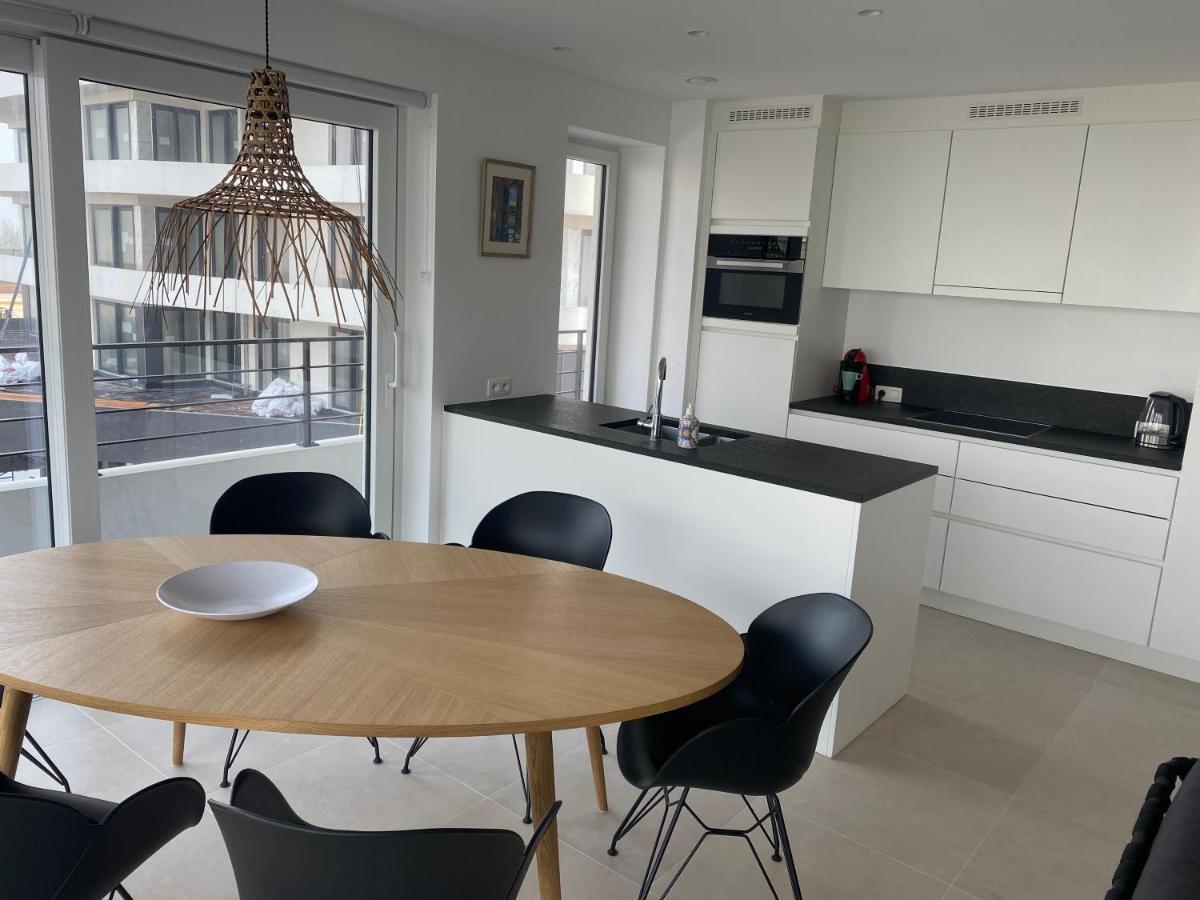 Lichtrijk 2-Slaapkamerappartement Met Zeezicht En Gratis Parking Остенде Екстер'єр фото