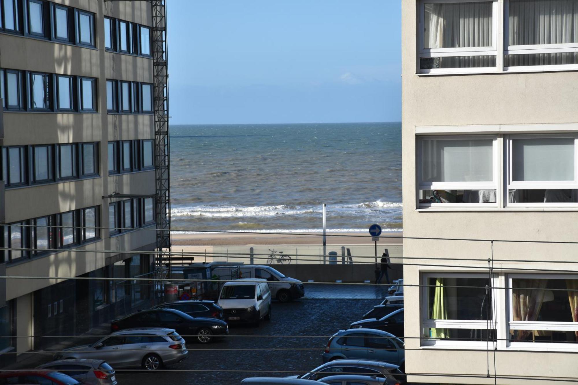 Lichtrijk 2-Slaapkamerappartement Met Zeezicht En Gratis Parking Остенде Екстер'єр фото